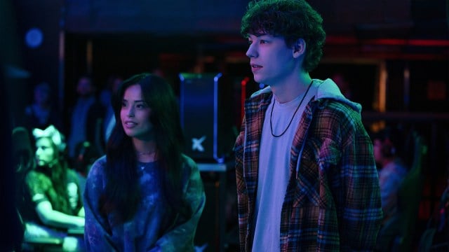 Valkyrae and an actor appear in a VALORANT scene in The Family Plan.